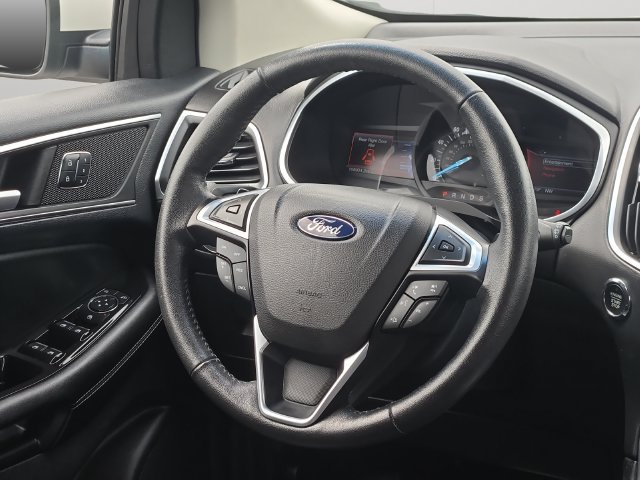 Used 2016 Ford Edge Sport w/ Technology Package AWD/4WD image 19