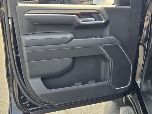 New 2025 GMC Sierra 1500 SLE AWD/4WD image 33