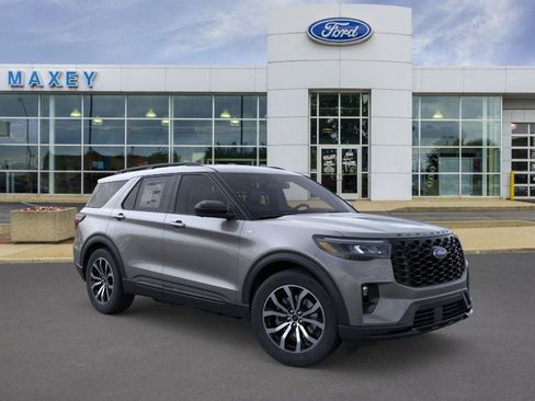 New 2026 Ford Explorer ST-Line image 7