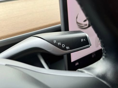Used 2018 Tesla Model 3 Long Range RWD image 29