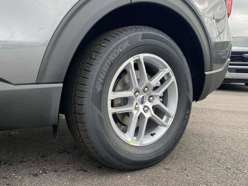 New 2026 Ford Explorer Active w/ Active Comfort Package RWD image 9