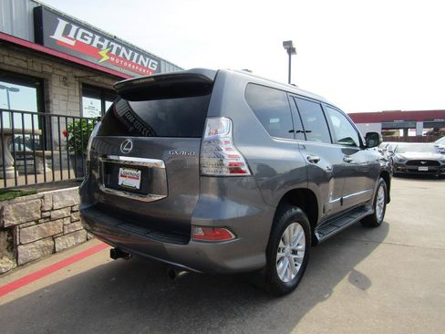 Used 2017 Lexus GX 460 Premium w/ Premium Package AWD/4WD image 4