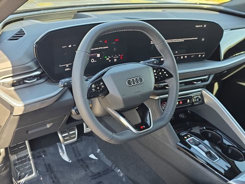New 2025 Audi SQ5 Premium Plus image 16