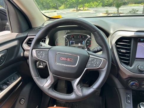 Used 2017 GMC Acadia SLT AWD/4WD image 25