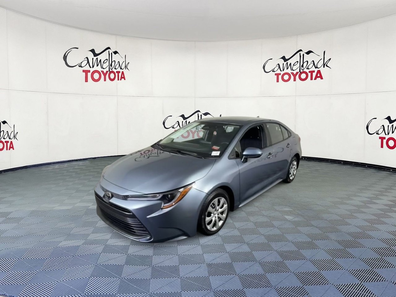 Used 2025 Toyota Corolla LE FWD image 7