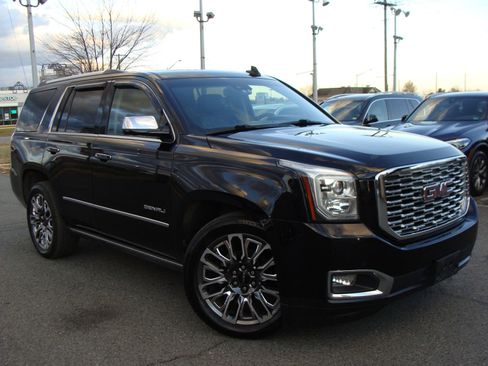 Used 2019 GMC Yukon Denali w/ Denali Ultimate Package image 1