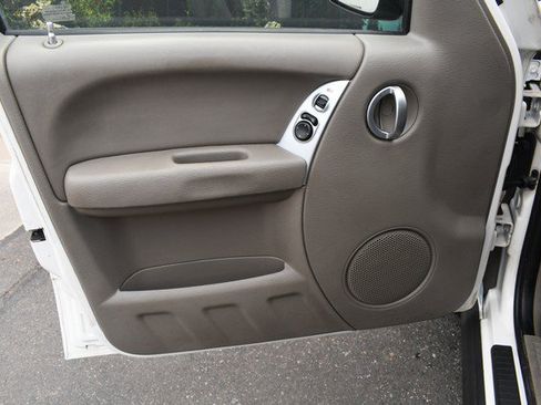 Used 2005 Jeep Liberty Limited AWD/4WD image 13