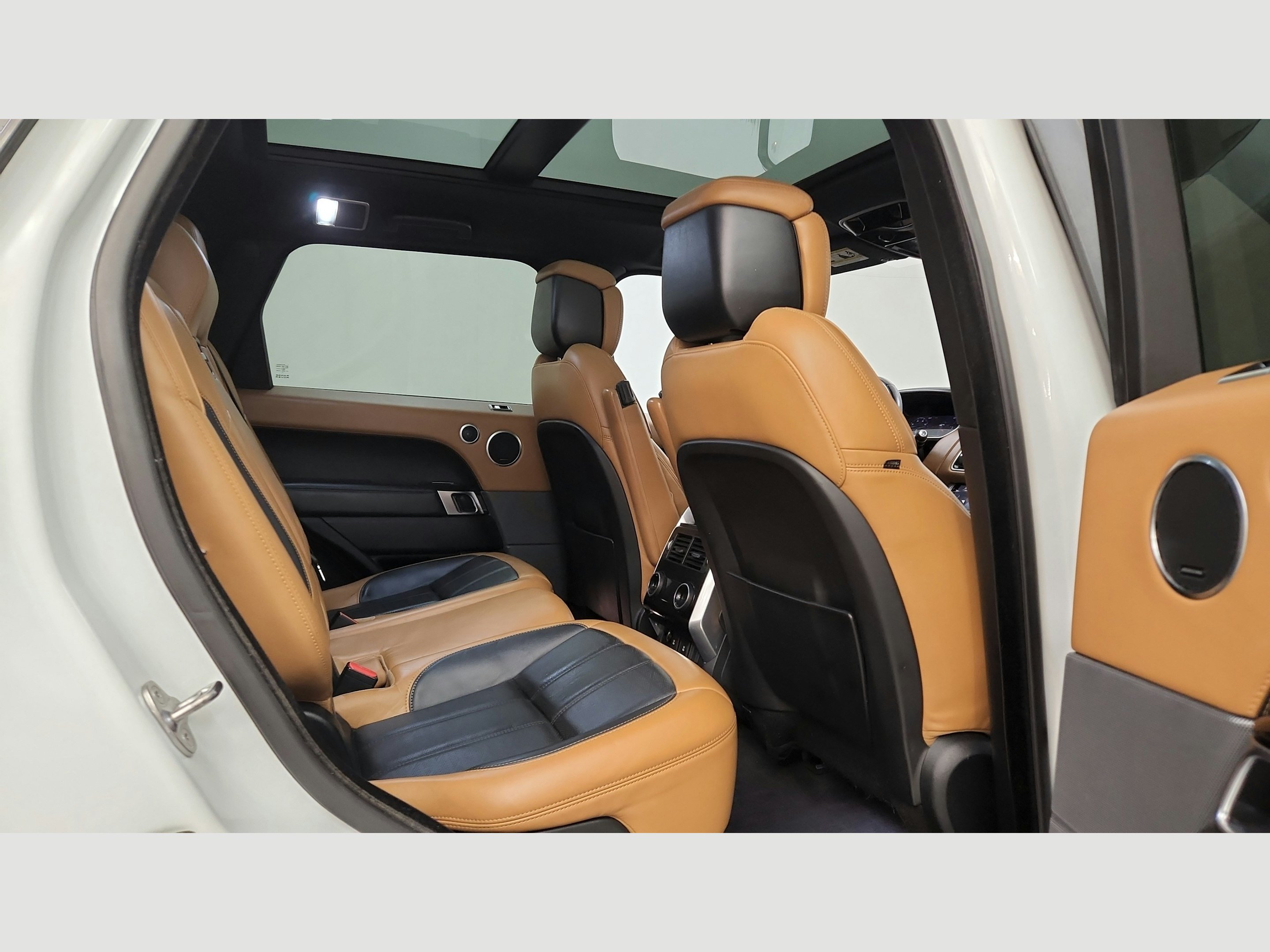 Used 2019 Land Rover Range Rover Sport HSE Dynamic AWD/4WD image 32