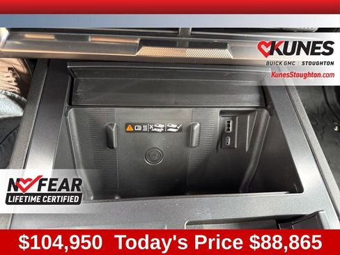 New 2025 GMC Hummer EV 2X w/ LPO, Dark Essentials Package image 33