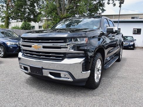 Used 2019 Chevrolet Silverado 1500 LTZ w/ LTZ Convenience Package RWD image 2