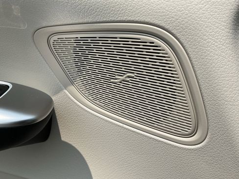 Certified 2025 Mercedes-Benz GLC 300 4MATIC image 34