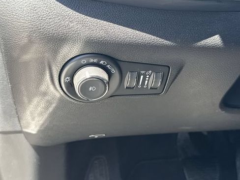 Used 2023 Jeep Compass Limited AWD/4WD image 33