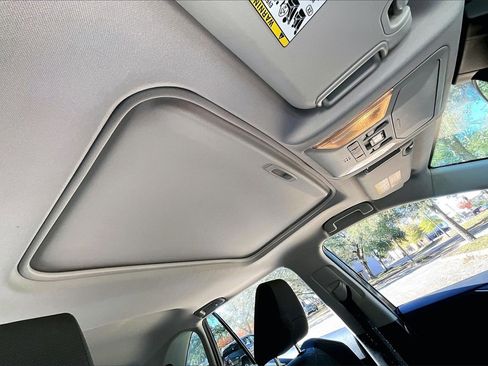 Used 2021 Toyota RAV4 XLE image 24