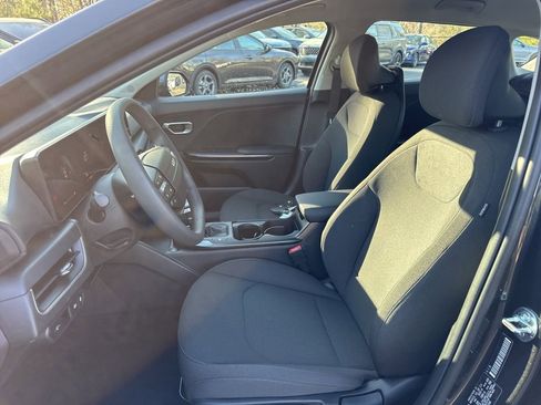 New 2026 Kia K4 LXS FWD image 10