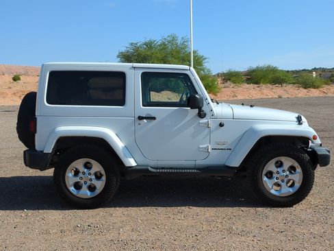 Used 2014 Jeep Wrangler Sahara w/ Dual Top Group AWD/4WD image 2