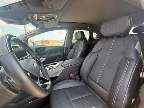 Certified 2025 Cadillac Optiq Sport 2 w/ LPO, Floor Liner Package AWD/4WD image 28