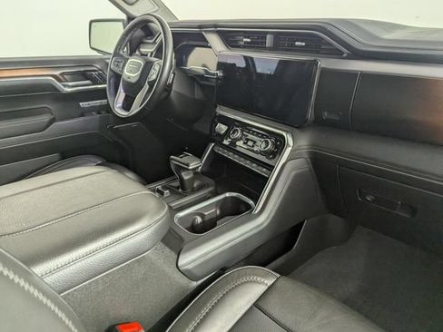 Used 2024 GMC Sierra 1500 Denali w/ Technology Package AWD/4WD image 23