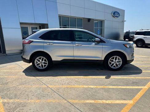 Used 2024 Ford Edge SEL w/ Convenience Package AWD/4WD image 8