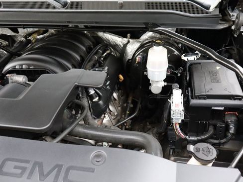 Used 2018 GMC Yukon SLT w/ Premium Edition image 42