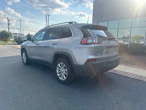 Used 2019 Jeep Cherokee Latitude w/ Popular Appearance Group FWD image 9