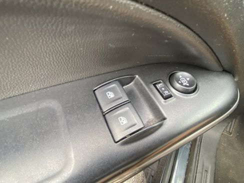 Used 2019 Chevrolet Colorado LT w/ LT Convenience Package image 17