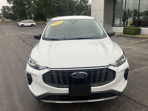 Used 2023 Ford Escape Active AWD/4WD image 2