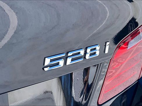 Used 2015 BMW 528i Sedan image 30