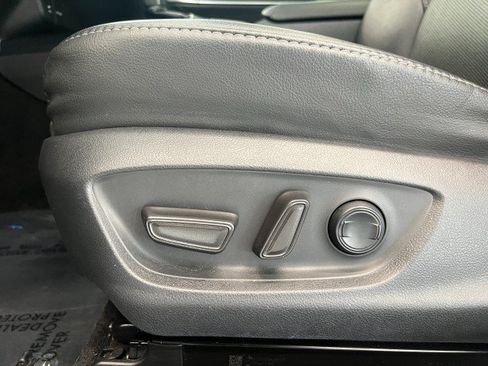 Used 2018 Toyota Camry XSE w/ Driver Assist Package FWD image 13