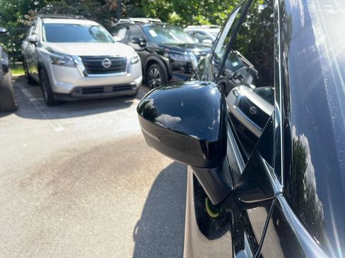 Used 2023 Nissan Rogue Platinum AWD/4WD image 38