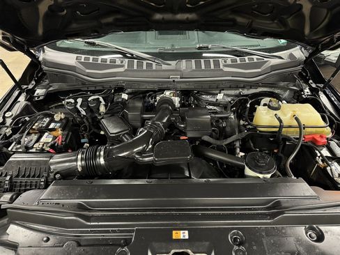 Used 2022 Ford F350 XLT w/ XLT Premium Package AWD/4WD image 40