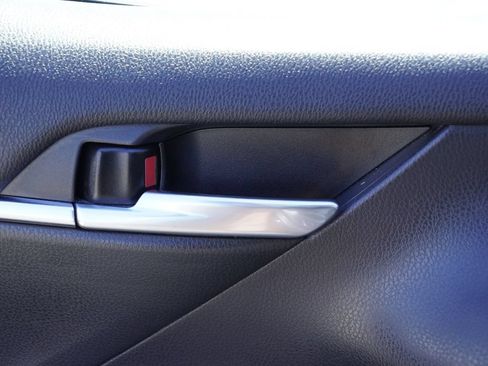 Used 2024 Toyota Camry SE FWD image 8