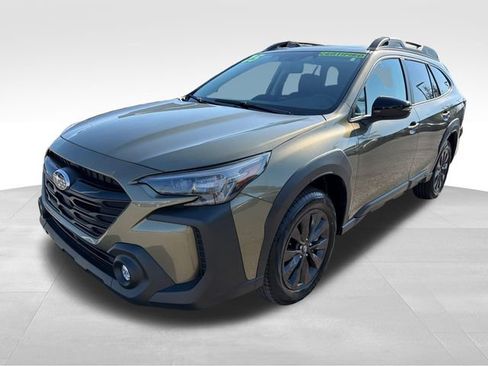 Used 2025 Subaru Outback Onyx Edition AWD/4WD image 3