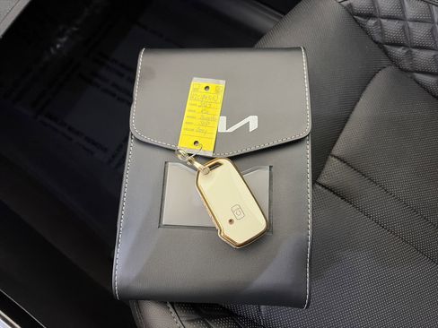 Certified 2023 Kia Sorento SX Prestige image 36