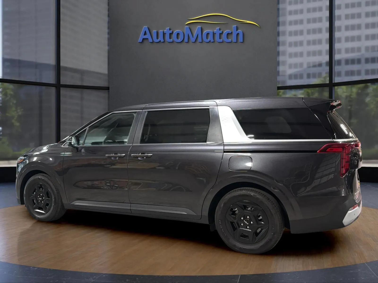 Used 2026 Kia Carnival FWD image 8