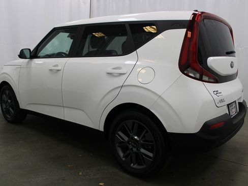 Used 2021 Kia Soul S image 7