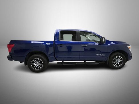Used 2023 Nissan Titan SV w/ SV Convenience Package AWD/4WD image 4