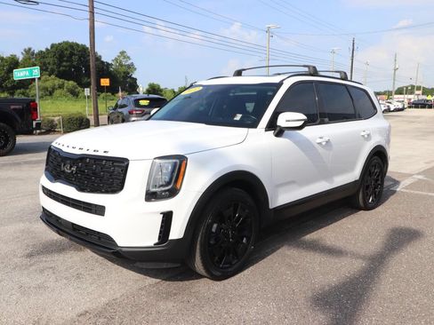 Used 2022 Kia Telluride EX w/ EX Premium Package AWD/4WD image 3