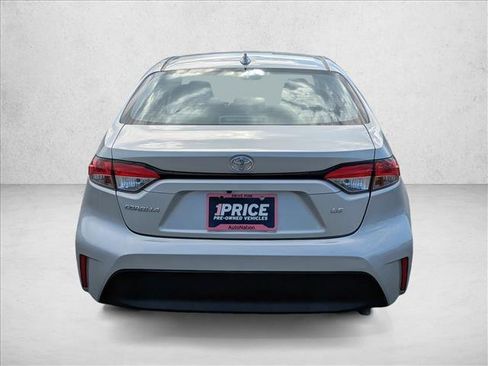 Used 2024 Toyota Corolla LE image 6