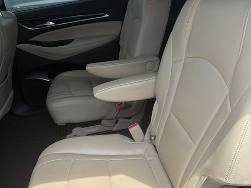 Used 2020 Buick Enclave Essence FWD image 5