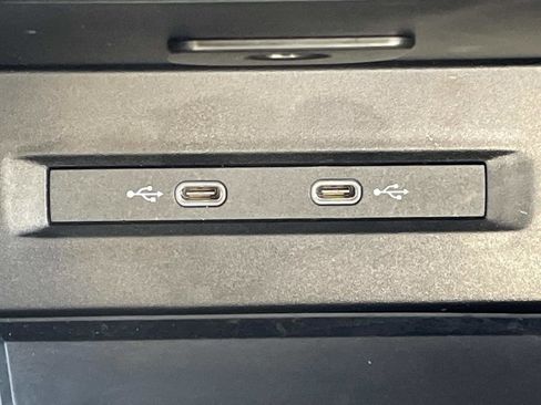 Certified 2025 Volkswagen Taos SE w/ Black Wheel Package image 27