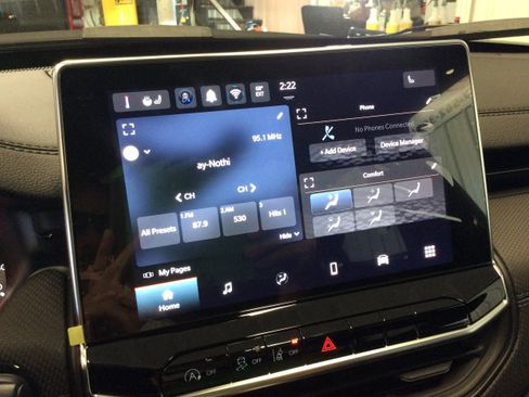 New 2026 Jeep Compass Latitude AWD/4WD image 22