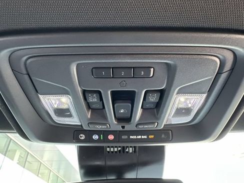 Used 2025 Chevrolet Silverado 1500 High Country w/ High Country Premium Package AWD/4WD image 83