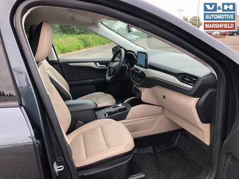 Used 2022 Ford Escape SEL AWD/4WD image 19