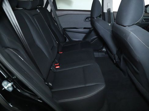 Used 2023 Nissan Rogue S image 32