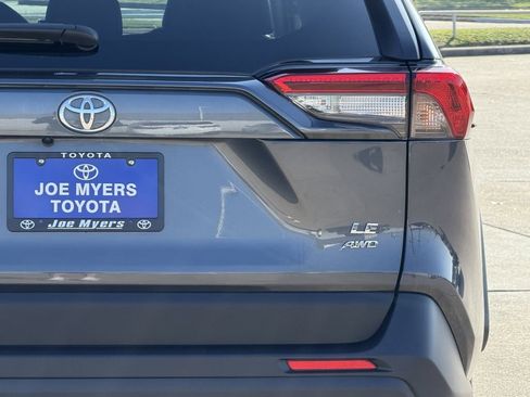 Used 2025 Toyota RAV4 LE image 9