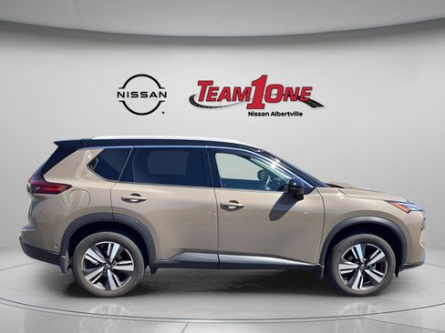 Used 2024 Nissan Rogue SL image 8