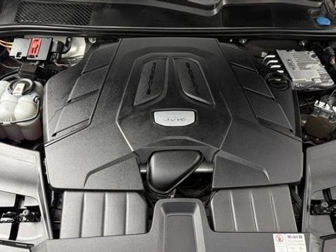 Used 2019 Porsche Cayenne AWD/4WD image 36