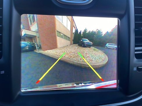 Used 2018 Chrysler 300 Touring image 45