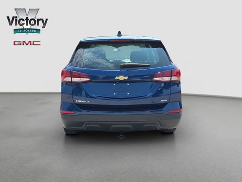 Used 2022 Chevrolet Equinox LS AWD/4WD image 16