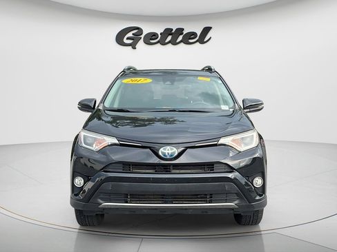 Used 2017 Toyota RAV4 XLE AWD/4WD image 2